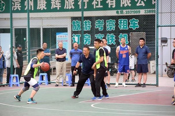 破对手防线